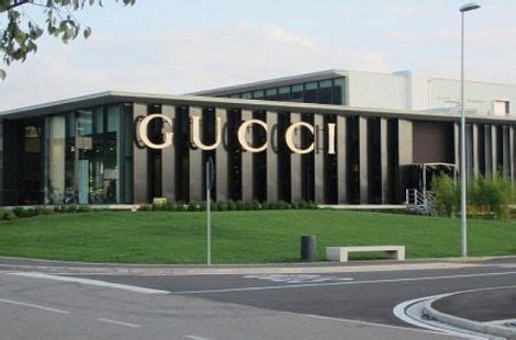 fabbrica produxione gucci|Gucci footwear plant.